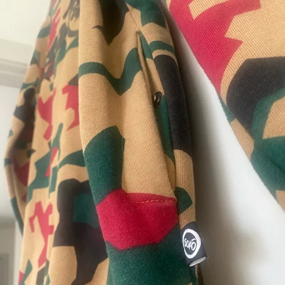 Ecko Unltd. Mens Camo Logos Sweatshirt, Never Worn - Picture 3 of 6